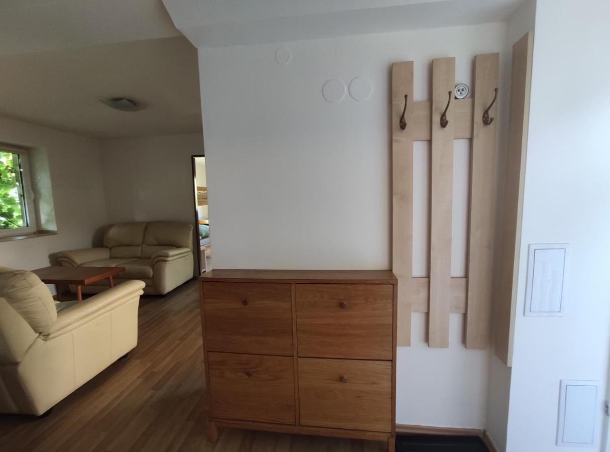 Apartman Hulin, Chrastany - Bily Экстерьер фото