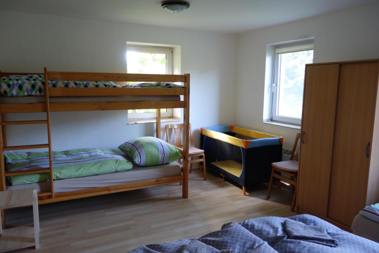 Apartman Hulin, Chrastany - Bily Экстерьер фото
