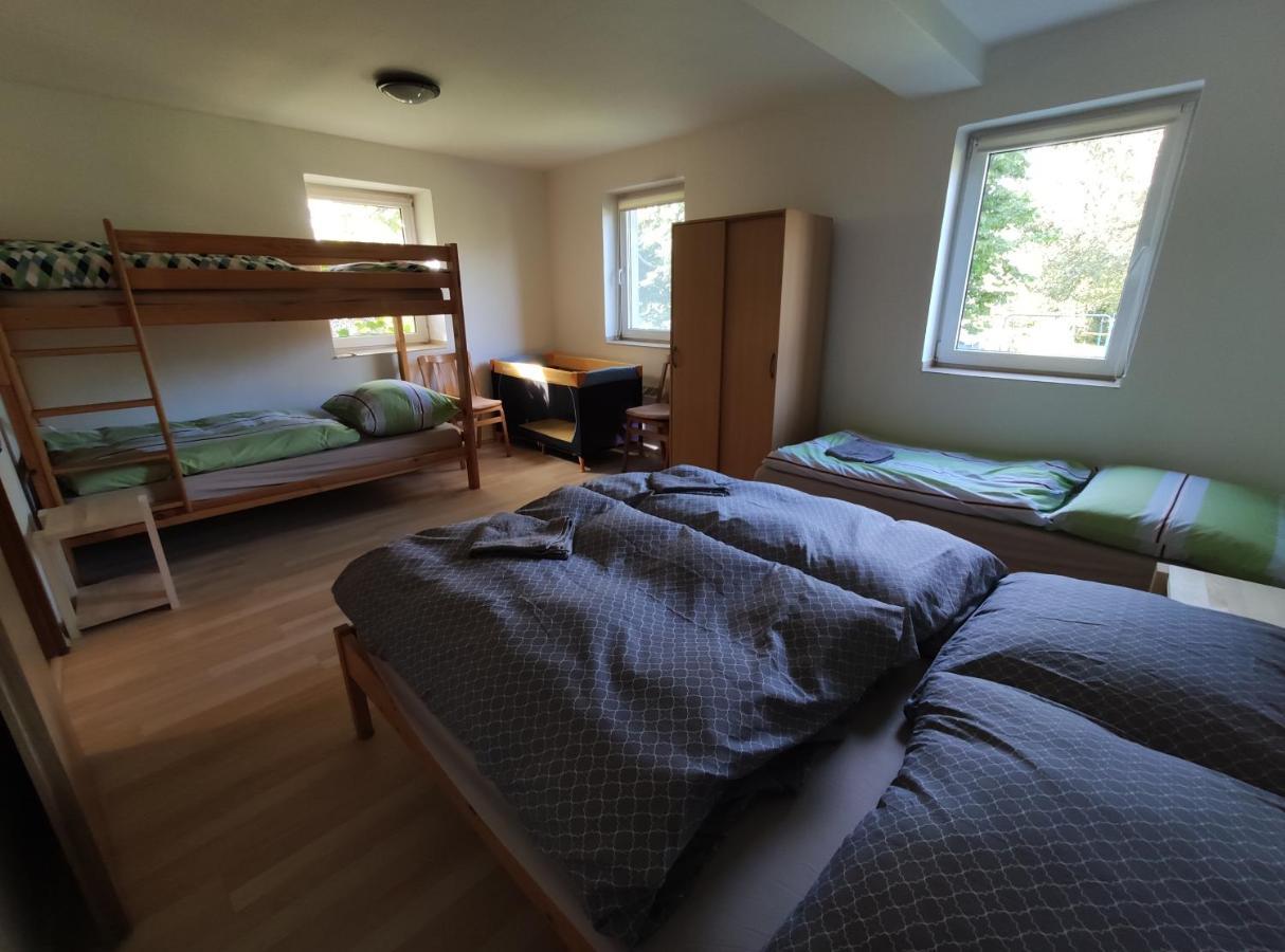 Apartman Hulin, Chrastany - Bily Экстерьер фото